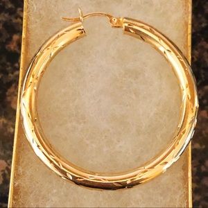 14k Single Yellow Gold Hoop Earring 2 grams